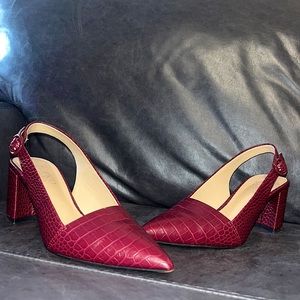 Franco Sarto heels. Very easy to walk around in for all day wear.